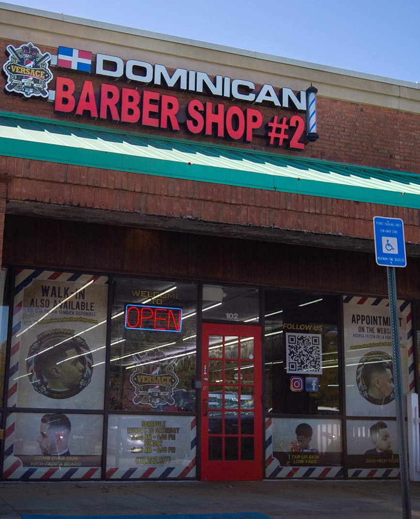 Review Versace Dominican Barber Shop